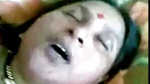 MILF மாற்றாந்தாய் சாரா செயின்ட் கிளேர் மீண்டும் வணிகத்தில் ஈடுபட விரும்புகிறார்