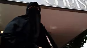 ஐரோப்பிய ஹோ கழுதை வெளியே சாப்பிட்டது