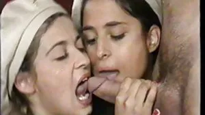 ஒரு பெரிய சேவலுக்கு ஹாட் POV ப்ளோஜாப் மற்றும் டீப் த்ரோட்டைக் கொடுக்கும் பெரிய போலி டைட் செய்யப்பட்ட அழகி MILF