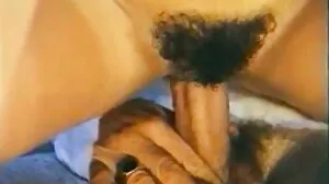 தெய்வீக அலெக்சிஸ் ஃபாக்ஸ் நன்றாக வீசுகிறது