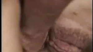 அழகான பெண்கள் மெல்ல உறிஞ்சி படம் எடுக்க விரும்புகிறார்கள்